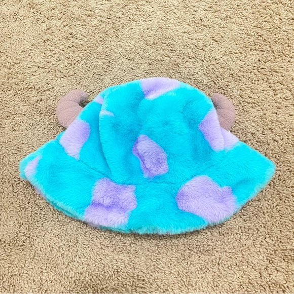 Disney Accessories - Tokyo Disney Monsters Inc sully bucket hat